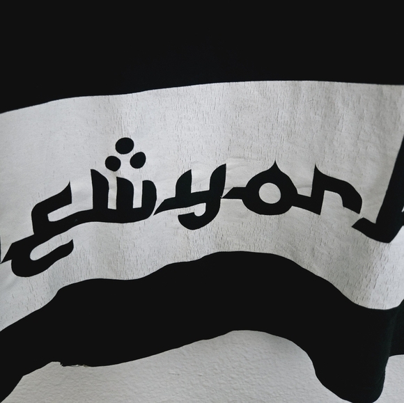 H&M WHITE AND BLACK NEW YORK LONG SHIRT SIZE M - Picture 5 of 6